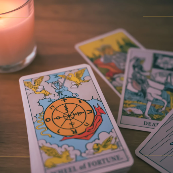 タロット読めるようになって占い師になる